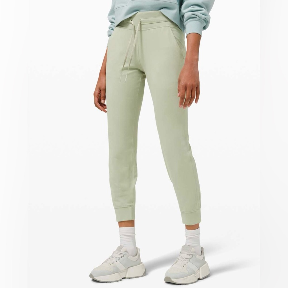 (NWOT) Lululemon Ready to Rulu Jogger 7/8 - Picture 1 of 8